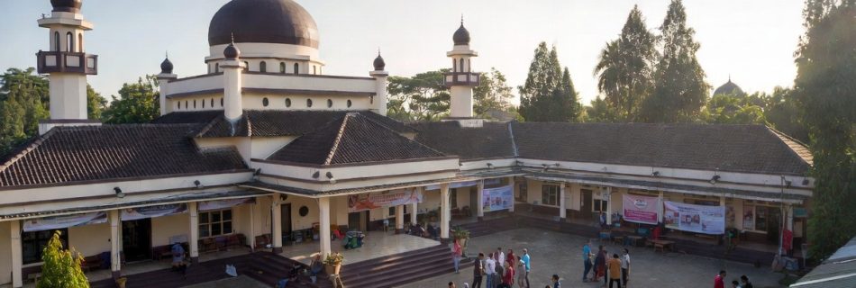 Peran Institusi Keagamaan dalam Pemberdayaan Ekonomi Umat
